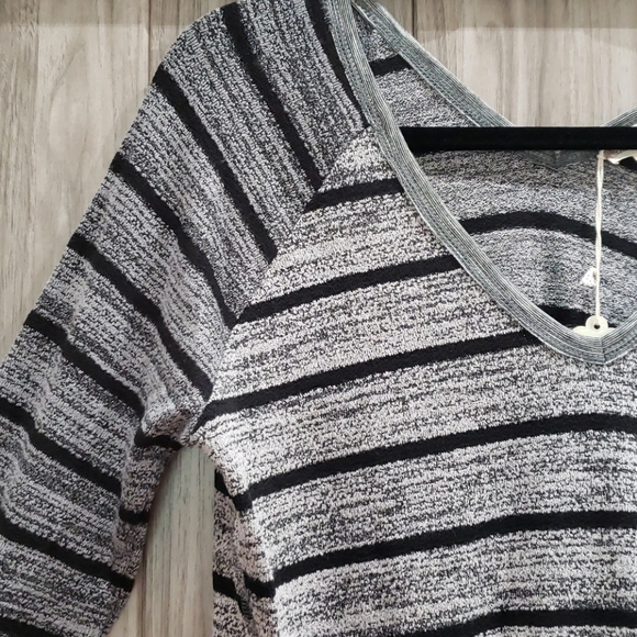 Shirt - Picture 2 of 3